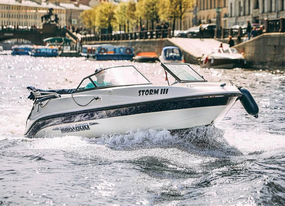 «storm 3» Аренда катера в СПб