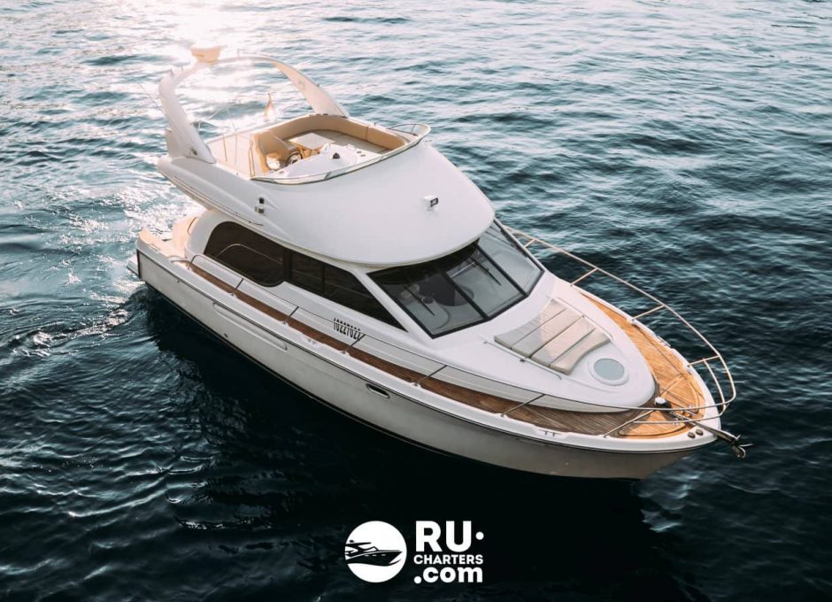 «bayliner 37» Аренда яхты в СПб