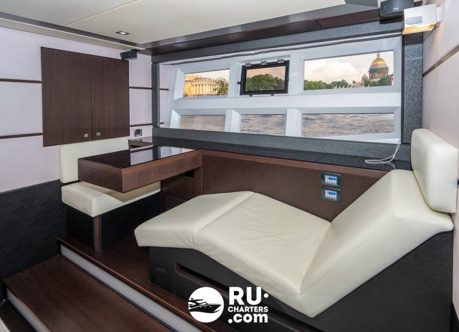 «galeon 64» Аренда яхты в СПБ
