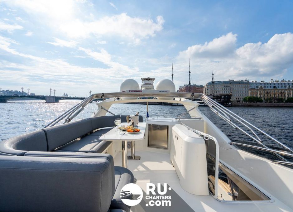 «galeon 64» Аренда яхты в СПБ