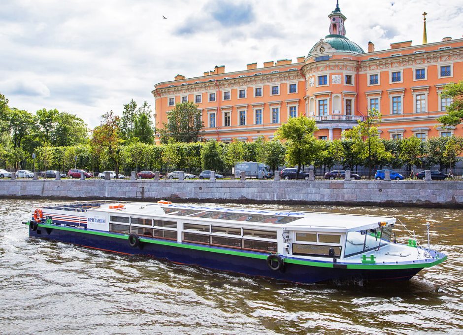 «Британия» Аренда теплохода в СПб