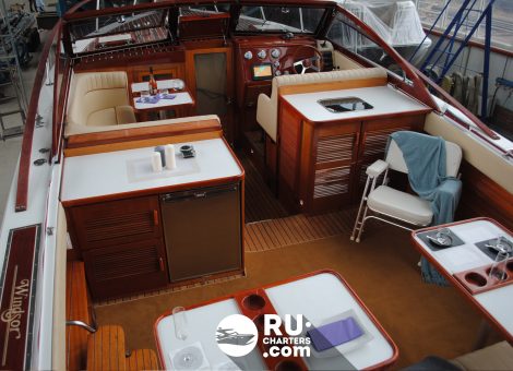 «windsor Craft 31» Аренда катера в СПб