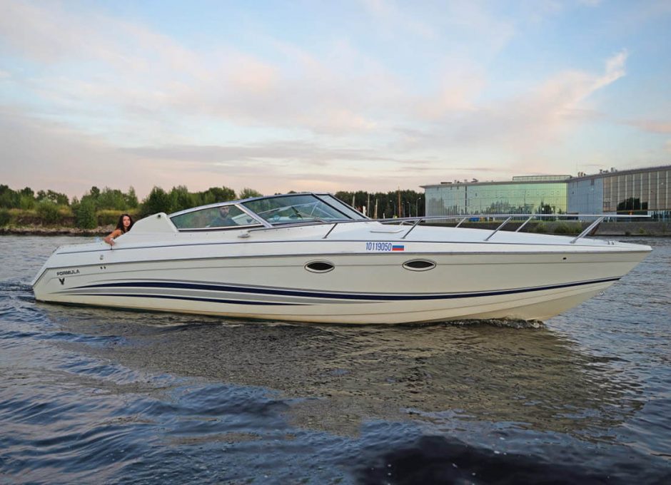 «formula 330» Аренда катера в СПб