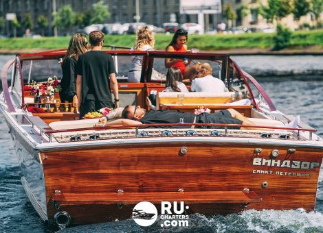 «windsor Craft 31» Аренда катера в СПб