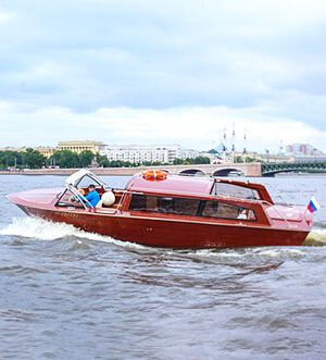 Аренда катера «venissa» в Санкт Петербурге