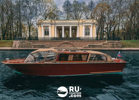 Аренда катера «venissa» в Санкт Петербурге
