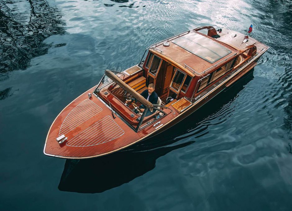 Аренда катера «venissa» в Санкт Петербурге