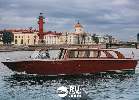 Аренда катера «venissa» в Санкт Петербурге