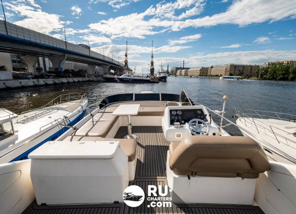 «sunseeker 62» Аренда яхты в СПб