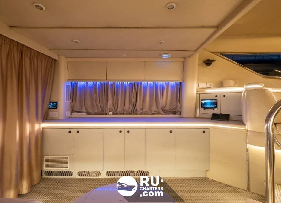 «sunseeker 62» Аренда яхты в СПб