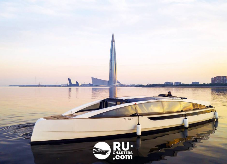 Аренда яхты «Амстердам» в Санкт Петербурге