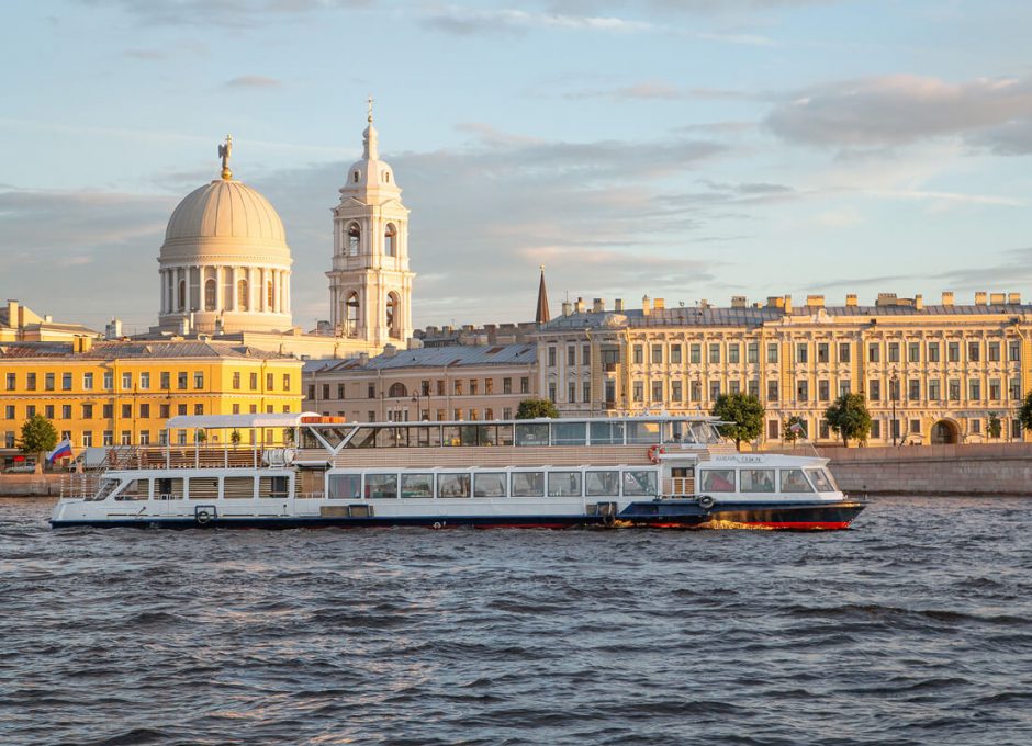 «Амели» Аренда теплохода в СПб