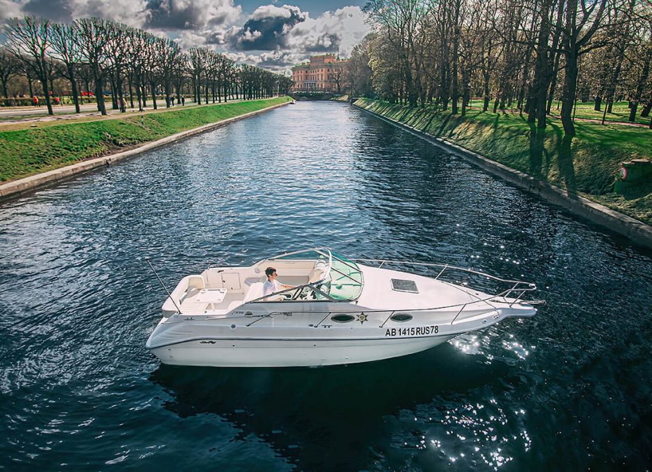 «sea Ray 255» Аренда катера в СПб