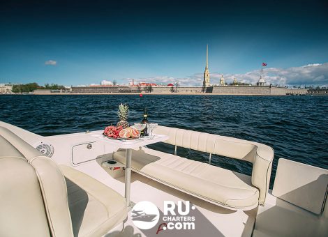 «sea Ray 255» Аренда катера в СПб