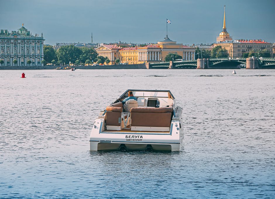 Аренда катера «velvette 33» в Санкт Петербурге