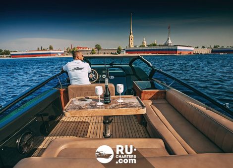 Аренда катера «black Cruiser 33» в Санкт Петербурге