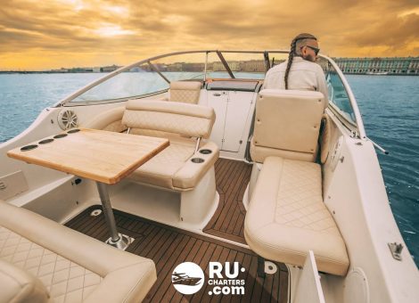 Аренда катера в Санкт Петербурге «bayliner 245»