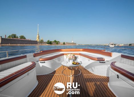 Аренда катера в Санкт Петербурге «fortuna»