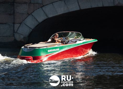 Аренда катера Retro Silver в Санкт Петербурге
