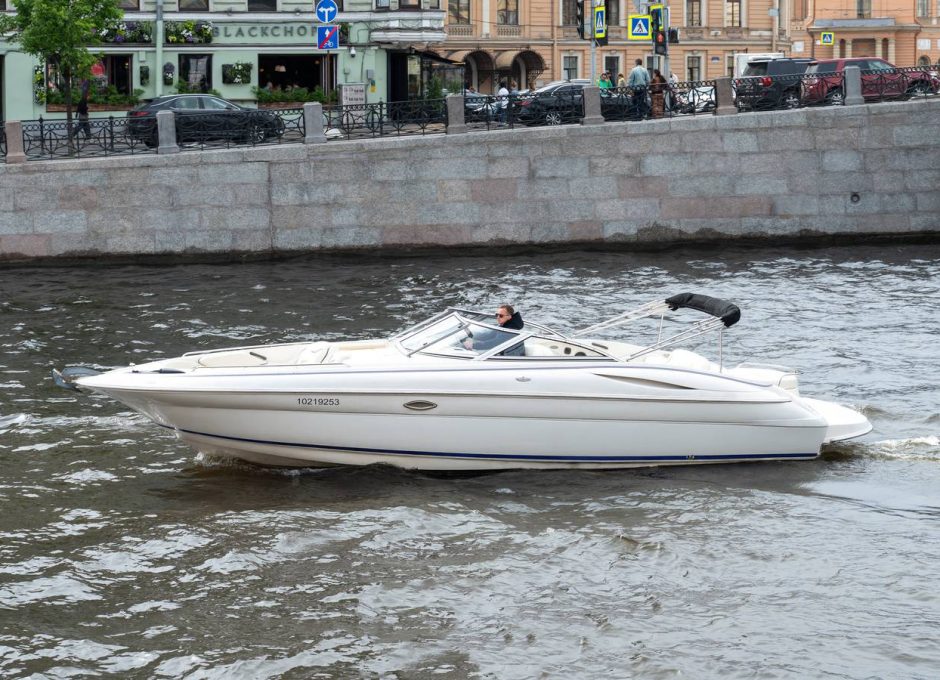 Аренда катера «monterey 298 Ss» в Санкт Петербурге