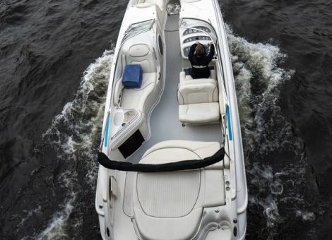 Аренда катера «monterey 298 Ss» в Санкт Петербурге
