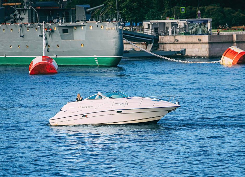 Аренда катера «doral 300» в Санкт Петербурге