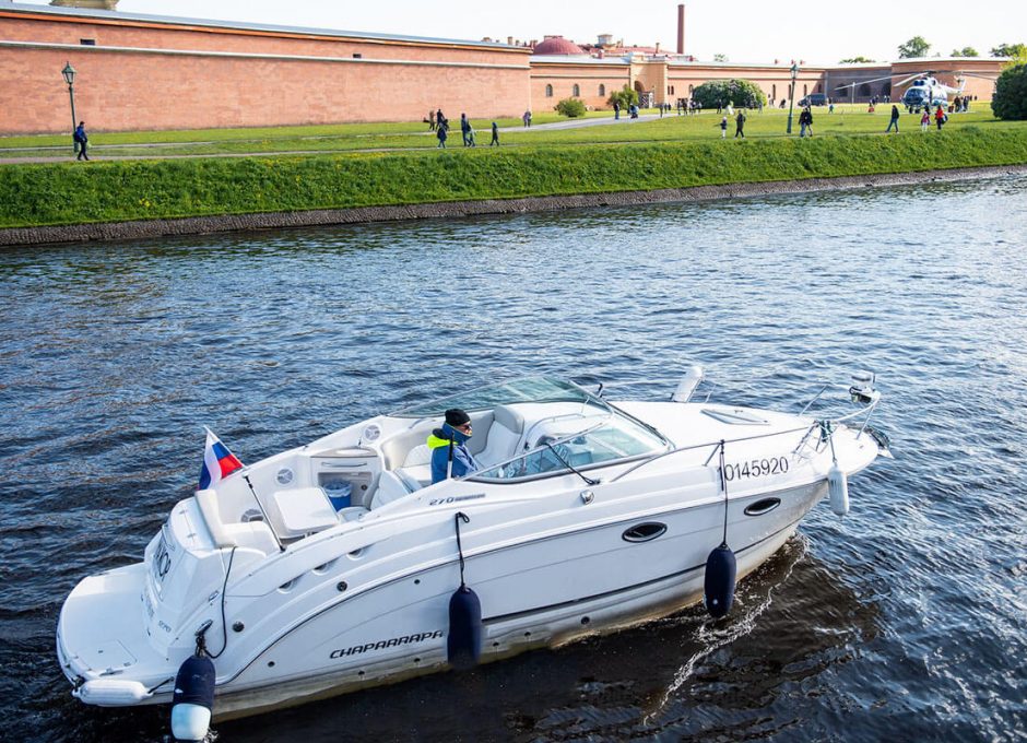 «chaparral 270» Аренда катера в СПб