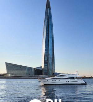 Аренда яхты в Санкт Петербурге Fairline Squadron 62