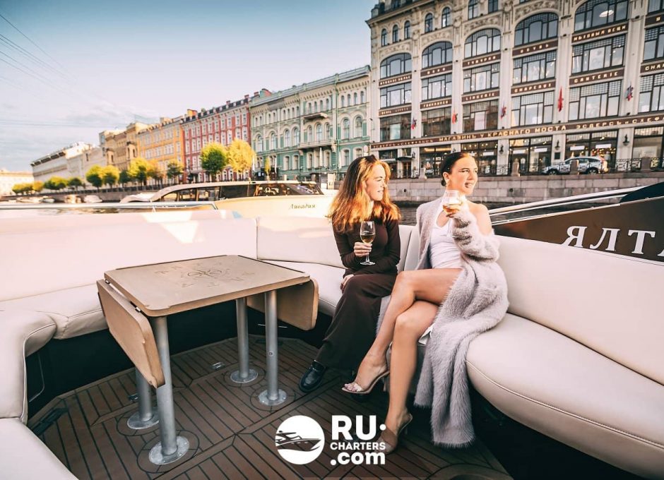 Аренда катера в Санкт Петербурге «Ялта»
