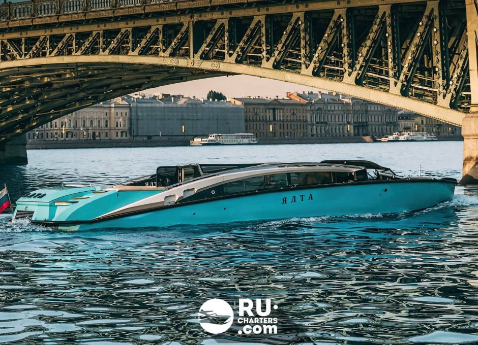 Аренда катера в Санкт Петербурге «Ялта»