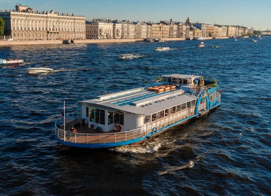 Аренда теплохода в СПб «city Blues»