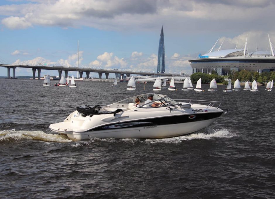 Аренда катера в СПб «stingrey Fly»