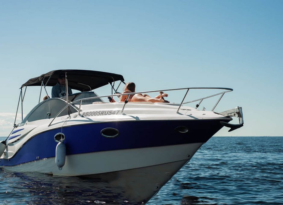 Аренда катера в СПб «velvette 29 Envy»