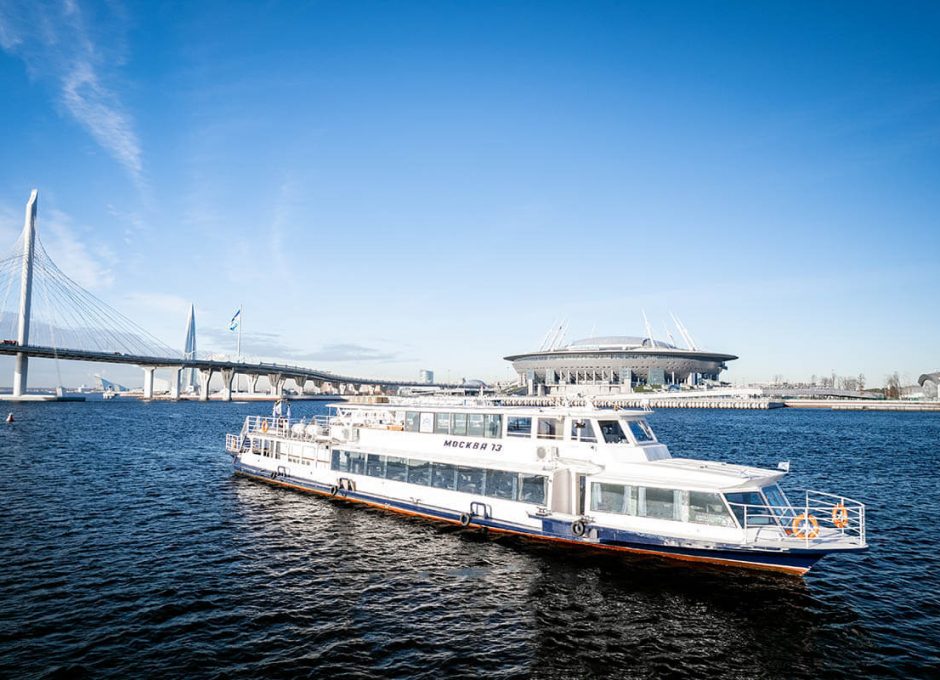 Аренда теплохода в СПб «Москва 73»