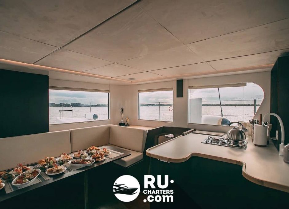 «Джокор» Аренда парусного катамарана в Санкт Петербурге «jocore»