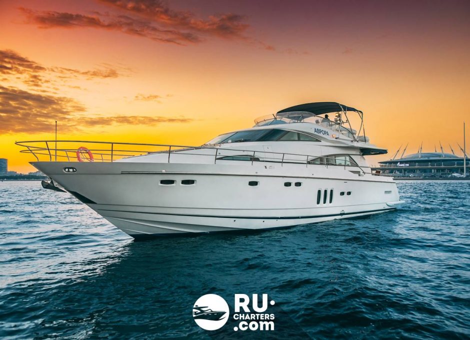 Аренда яхты в Санкт Петербурге «fairline Squadron 68»