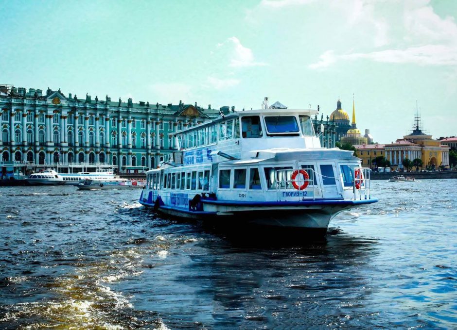 «Глория» Аренда теплохода в СПб