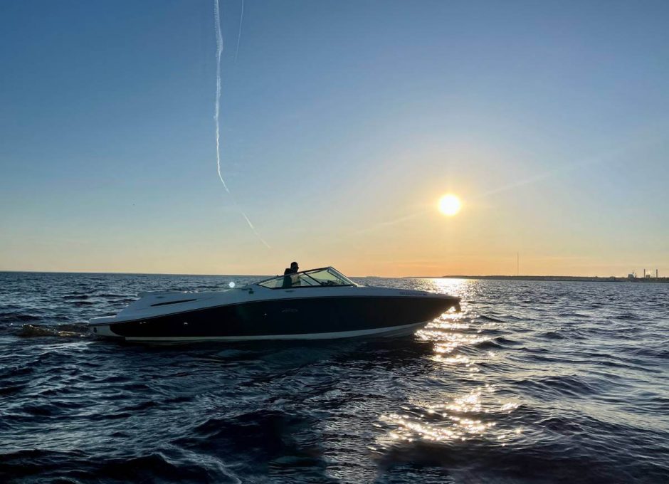 Аренда катера в СПб «sea Ray 270 Slx Black»