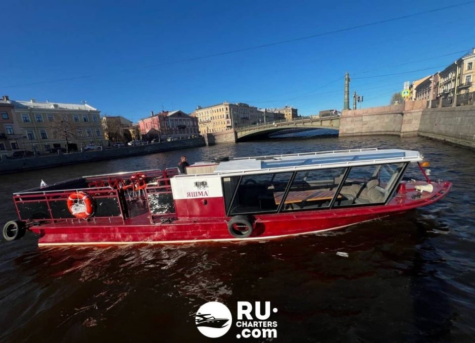 Аренда теплохода «Яшма» в Санкт Петербурге