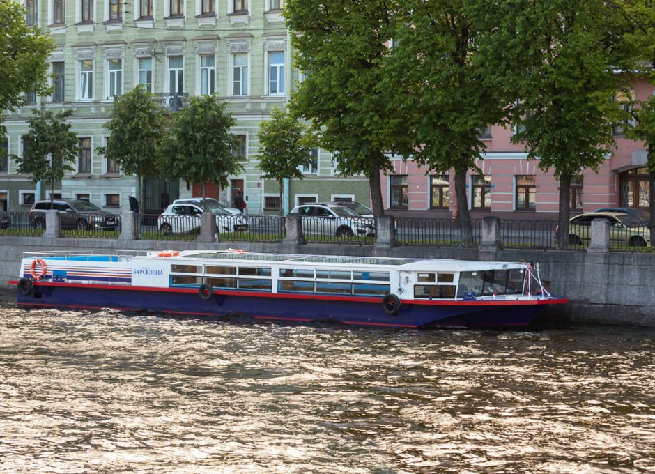 «Барселона» Аренда теплохода в СПб