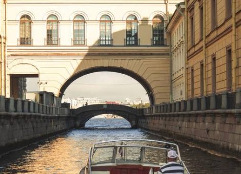 Аренда катера в СПб «Фьорд»