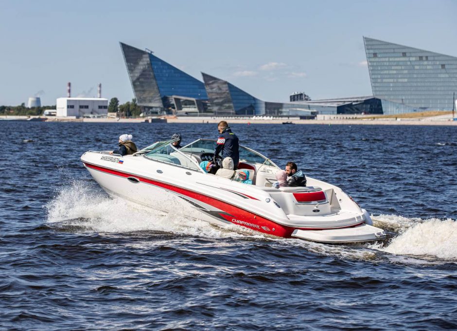 «chaparral 235» Аренда катера в СПб