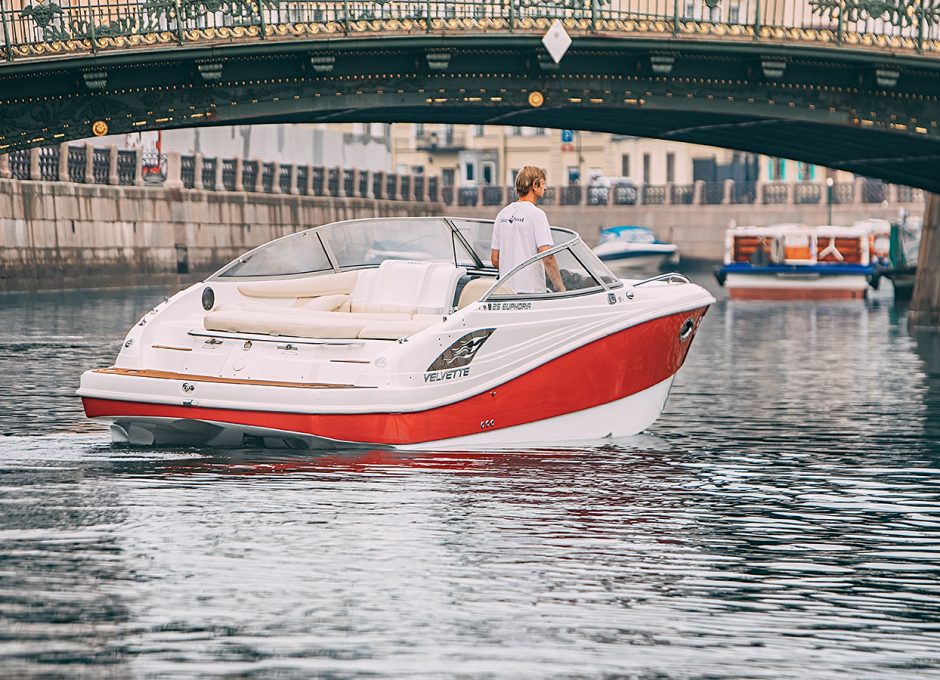 Аренда катера в СПб «velvette Euphoria»