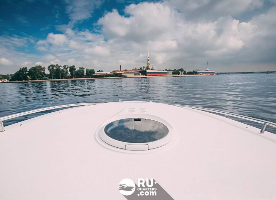 Аренда катера в СПб «velvette Euphoria»