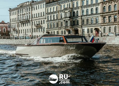 Аренда катера в Спб «Версаль»