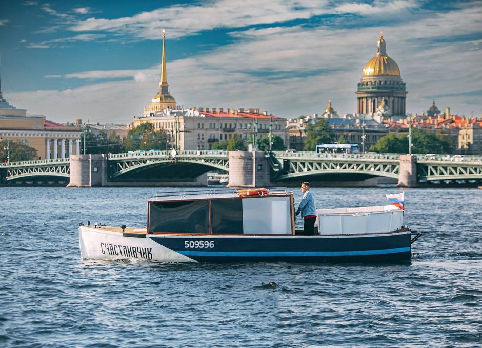 Аренда катера «Счастливчик» в Санкт Петербурге