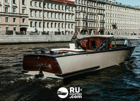 Аренда катера в Спб «Версаль»