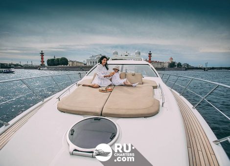 «azimut 62» Аренда яхты в СПб
