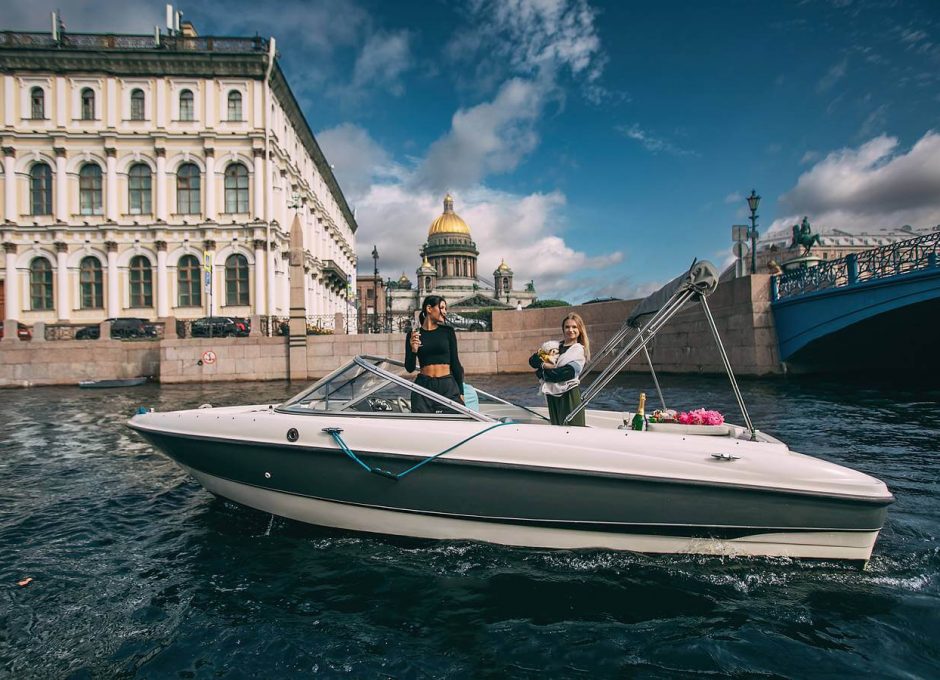 «bayliner 185 Br Дельфин» Аренда катера в СПб