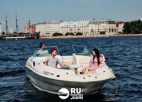 «sea Ray 240 Пуса» Аренда катера в СПб